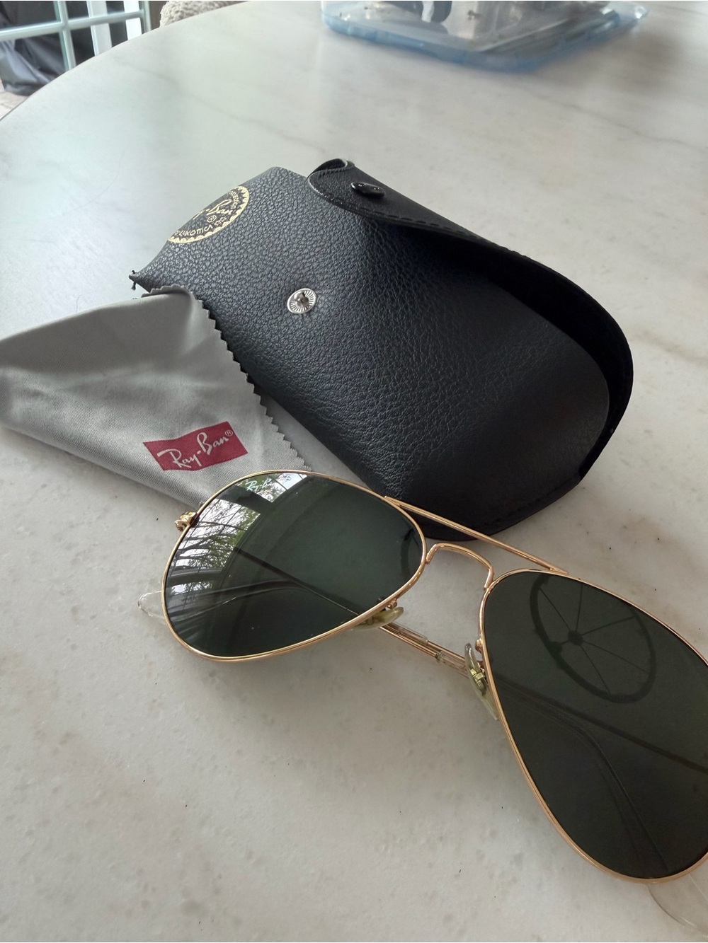Polarized Ray-Ban Classic Aviator Sunglasses - Gold Frame with Green Lenses
